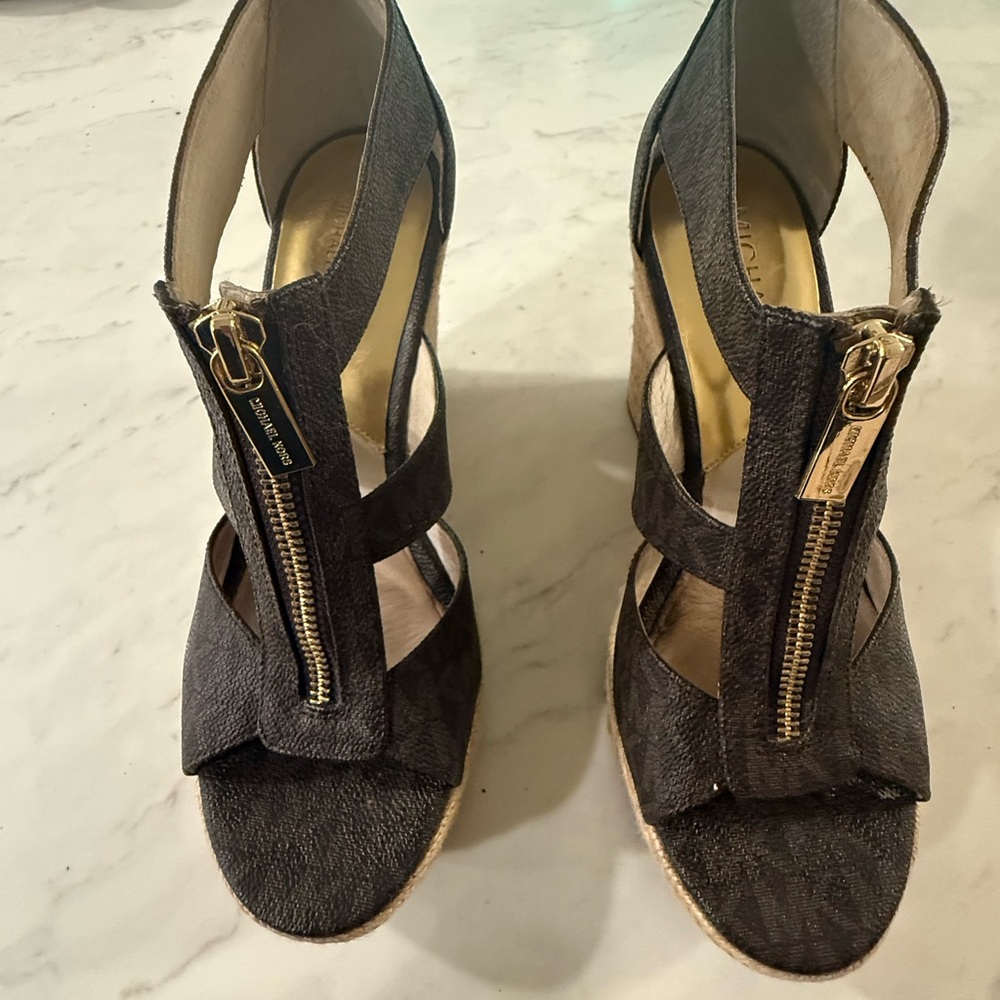 Michael Kors leather logo front zipper Wedges
